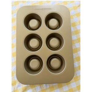Williams Sonoma Shortcake Pan Goldtouch Pro